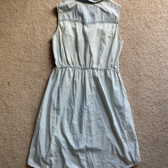 Sleeveless Lightwash Denim Dress - Picture 2 of 2